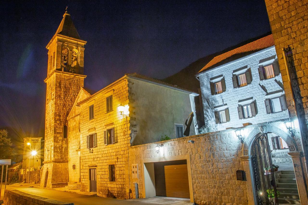 Pallazo Uniqato Seafront Kotor Kültér fotó